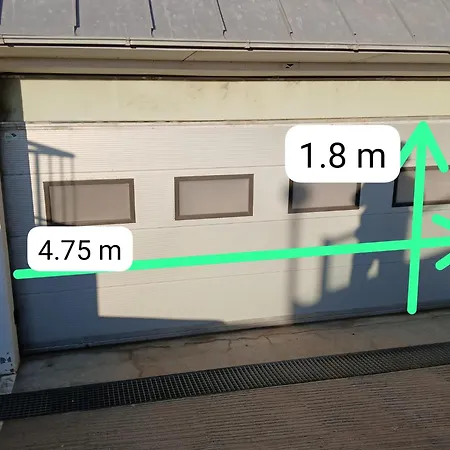 Haus Ankerplatz 3 6 アパート ビューズム